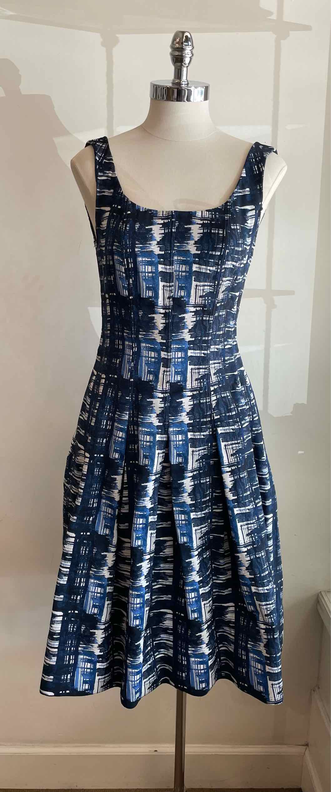 OSCAR DE LA RENTA Size 6 Black & Blue Abstract Dress