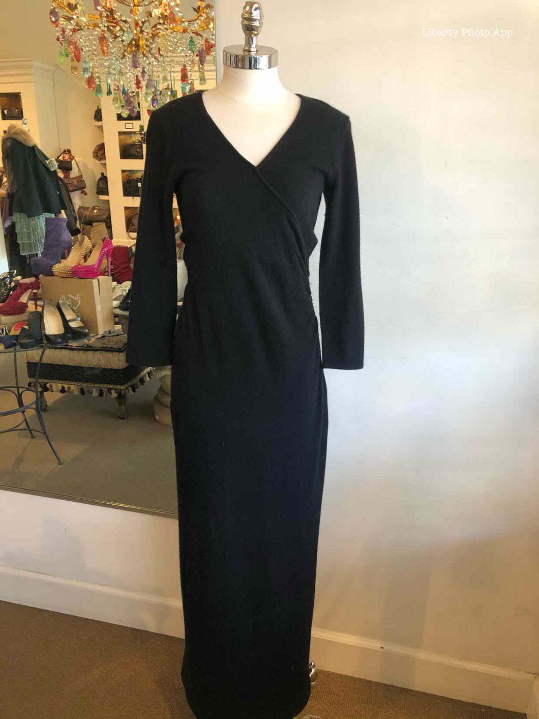 RALPH LAUREN Size M Black Cashmere Solid Dress – Labels Luxury RALPH LAUREN Size M Black Cashmere Solid Dress – Labels Luxury