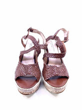 Load image into Gallery viewer, GASTONE LUCIOLI Size 10.5 Brown Leather Sandals
