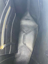 Load image into Gallery viewer, CELINE Black &amp; beige Leather Goat Handbag
