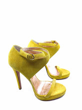 Load image into Gallery viewer, VIKTOR &amp; ROLF Size 10 Yellow Suede Sandals
