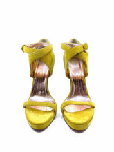 Load image into Gallery viewer, VIKTOR &amp; ROLF Size 10 Yellow Suede Sandals
