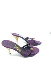Load image into Gallery viewer, SALVATORE FERRAGAMO Golden Heel | 11 - Labels Luxury
