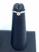 Load image into Gallery viewer, Fine Jewelry White Gold Solitaire Ring
