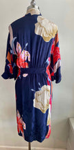 Load image into Gallery viewer, ETRO Size 2 Navy &amp; Red Robe
