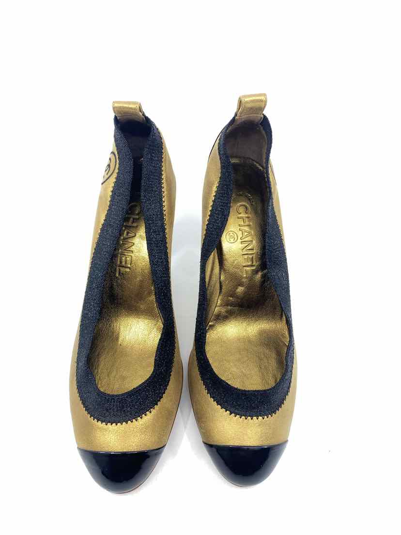 CHANEL Gold Pumps | 6.5 - Labels Luxury