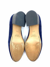 Load image into Gallery viewer, CHLOE Navy Pumps | 7.5
