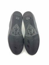 Load image into Gallery viewer, GUCCI Black Sneakers | 8.5
