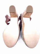Load image into Gallery viewer, GASTONE LUCIOLI Size 10.5 Brown Leather Sandals
