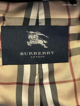 Load image into Gallery viewer, BURBERRY Black Nylon Raincoat | 4

