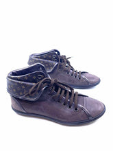 Load image into Gallery viewer, LOUIS VUITTON Size 9 Brown Leather Sneakers
