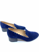 Load image into Gallery viewer, CHLOE Navy Pumps | 7.5
